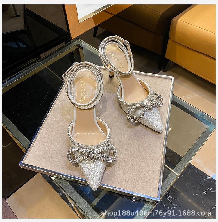 [В наличии] Женские туфли на высоком каблуке 2025 новинка остроносые сандалии на тонком каблуке с дизайном банта из страз нишевые женские