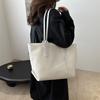 Modern Women's Tote Bag With Elegant Design And Ample Storage For Everyday Commuting