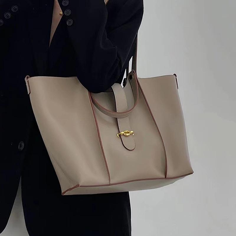 Retro Tote Bag, Women's Large-capacity, High-end Commuter Single-shoulder Leather Underarm Bag