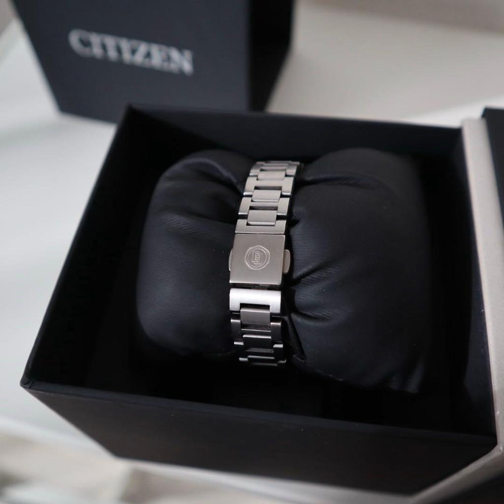 Б/у Часы CITIZEN EXCEED EXCEED EX2090-57P Перламутровые