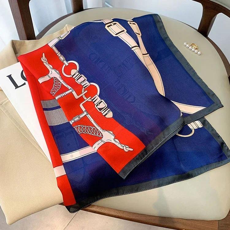 Роскошный бренд шелковый квадратный платок женский фуляр бандана принт лошади шейный платок повязки для волос 70 см шали накидки буфанда весна