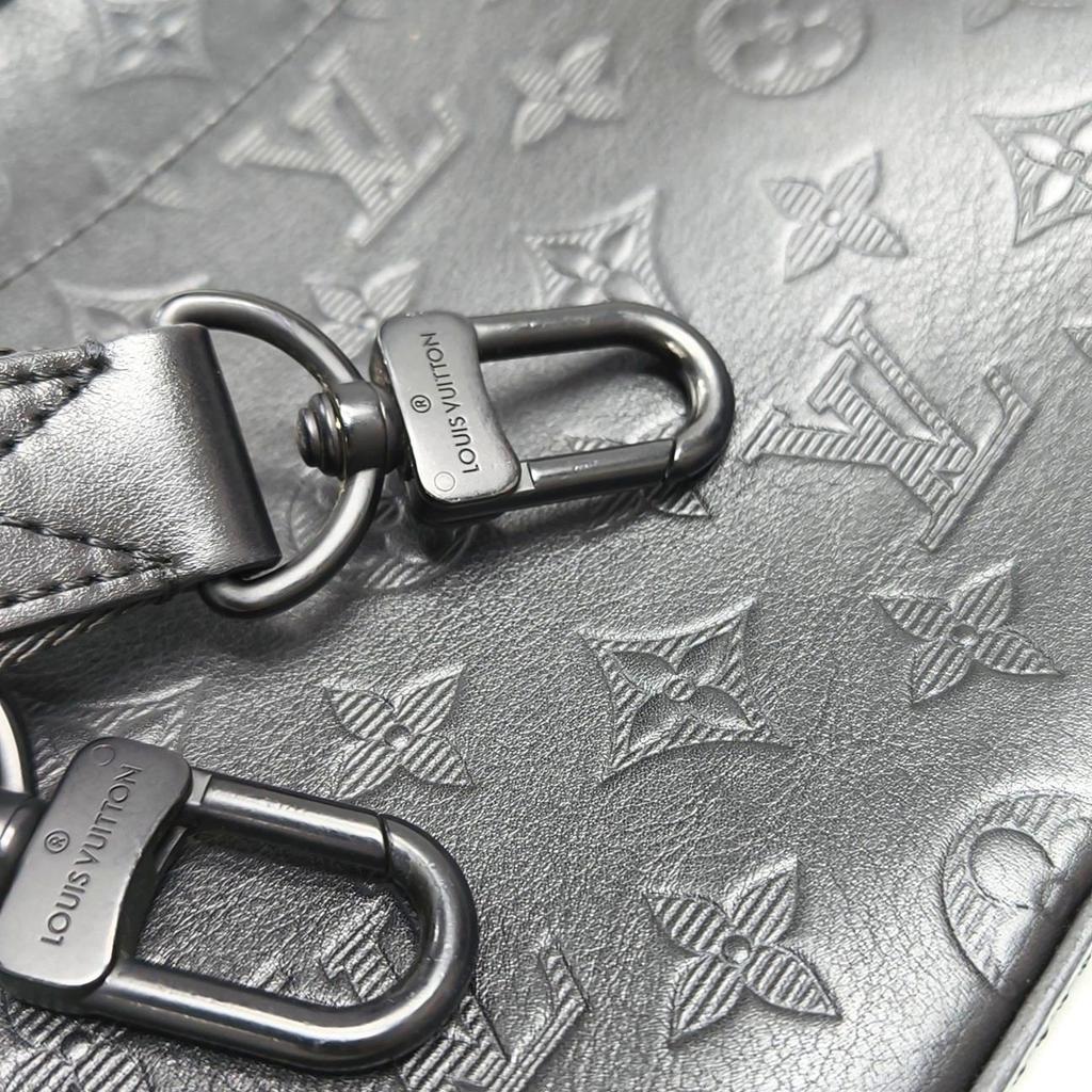 [Pre-Owned] Classic Monogram Adjustable Shoulder Strap Embossed Leather Trim Messenger Bag - Very Good #137BJNJ