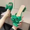 Зеленые бантики студенческие модные тапочки 2025 лето новые квадратный носок толстый каблук низкий каблук маленькая свежая девушка крутые тапочки