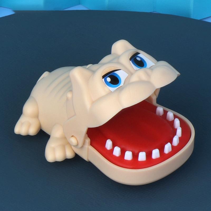 Biting Hand Crocodile Mouth Pull-Back Car Toy Cartoon Hippo Puppy Animal Pull Back Toy Car Press Teeth Bite Fingers Tricky Toy