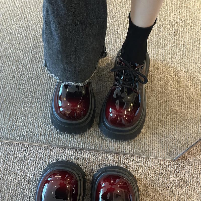 Кожаные туфли с большой головкой, женские туфли-одиночки, весна 2025, новые туфли на маленькой платформе, увеличивающие рост, лоферы в британском стиле