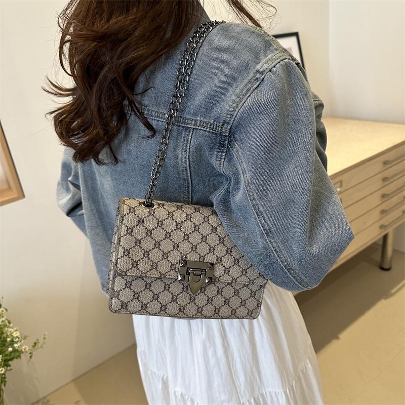 Women's fashion large capacity shoulder bag cross-body handbag chain bag