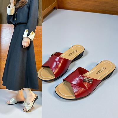 Летняя уличная обувь Новые тапочки Удобные женские сандалии Большой размер Противоскользящая плоская подошва