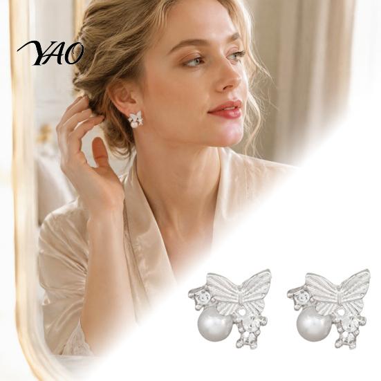 Chic Women's Fashion Accessories 1 Pair Butterfly Stud Earrings for Women, Sparkly Rhinestone Faux Pearl Lightweight Earrings, Glitter Cubic Zirconia