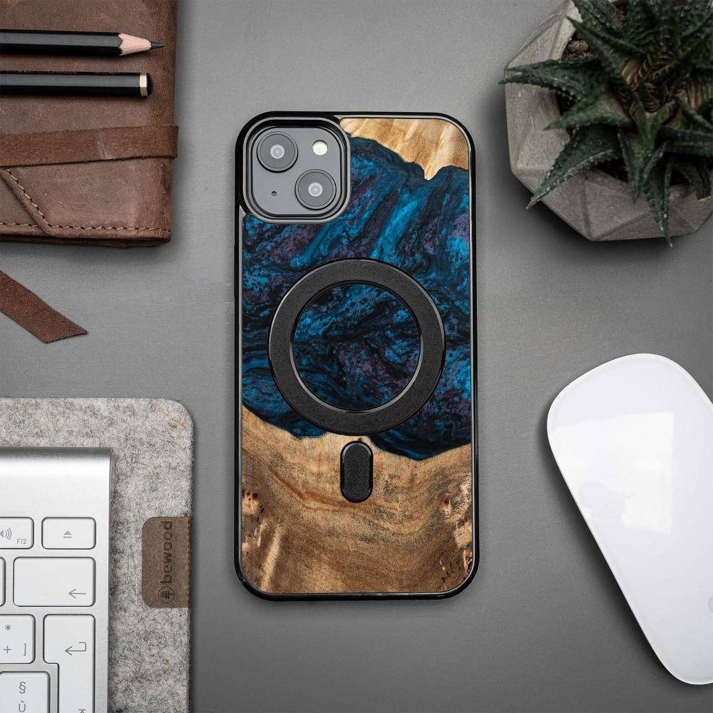 Bewood Unique case for iPhone 14 Plus - Planets - Neptune with MagSafe