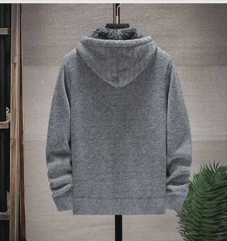Мужской толстый плюшевый свитер-кардиган с капюшоном и воротником-стойкой на осень/зиму