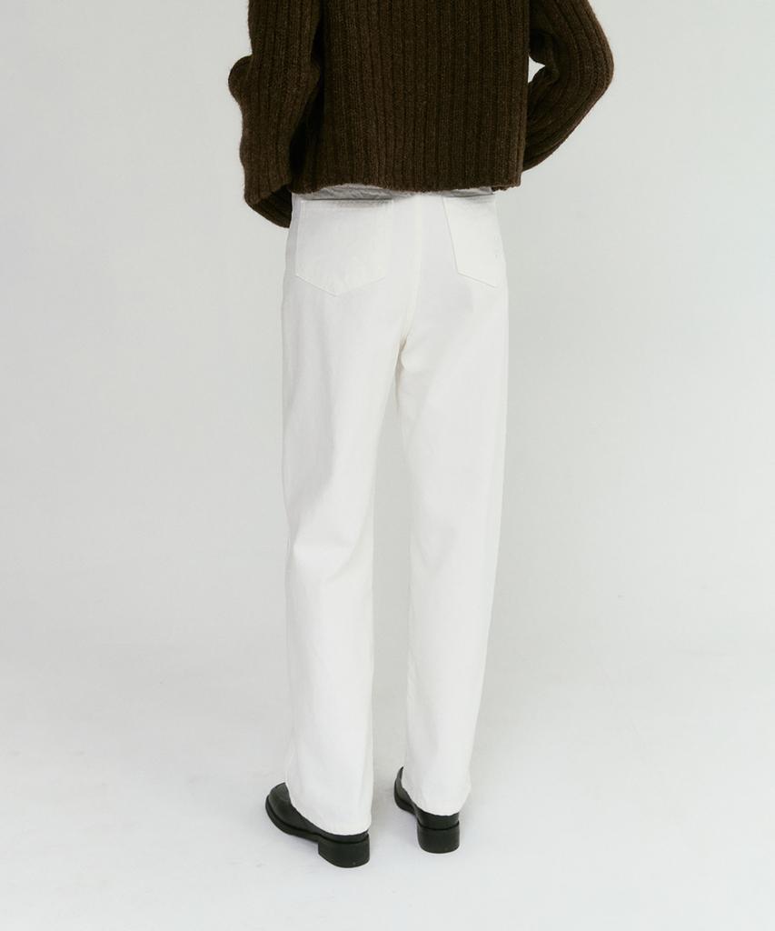 LEI AVERY Cotton Twill Straight Pants (White)