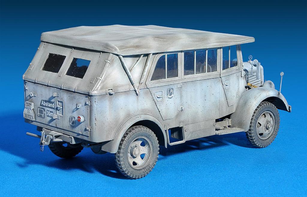Пластиковая модель немецкой армейской транспортной машины Miniart L1500A Kfz.70 в масштабе 1/35