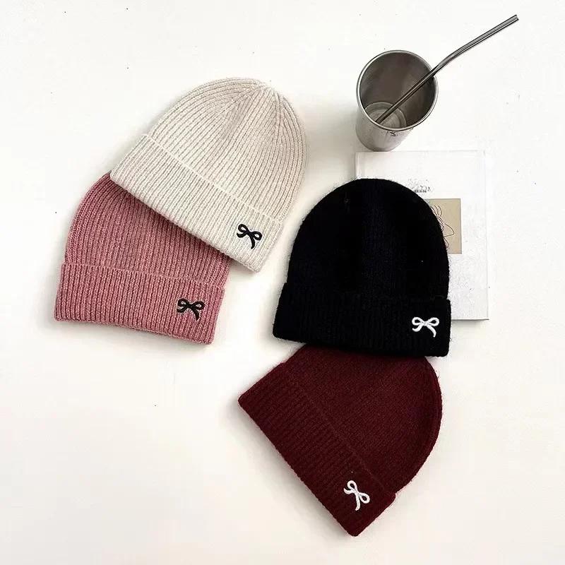 1 шт. Милая детская шапочка с бантом для девочек, модная вышитая шапочка с бантом, вязаная крючком, детская милая осенне-зимняя утолщенная вязаная шапка
