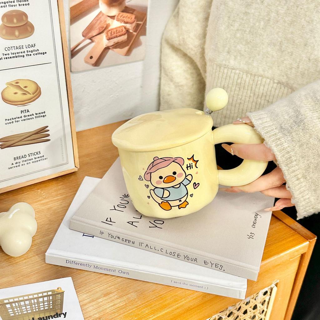 Мультяшный медведь, подарок на день рождения, керамическая кружка с крышкой и ложкой, чашка для девочек с высоким внешним видом, бытовая чашка для воды, кофейная чашка