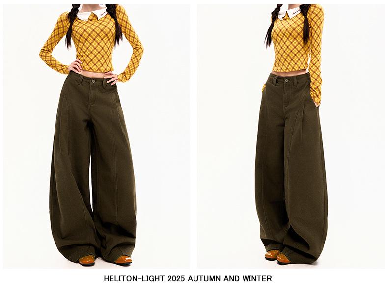 Женские широкие джинсы из коричневого хлопка с высокой посадкой и плиссированным драпированным дизайном - Коллекция 2025