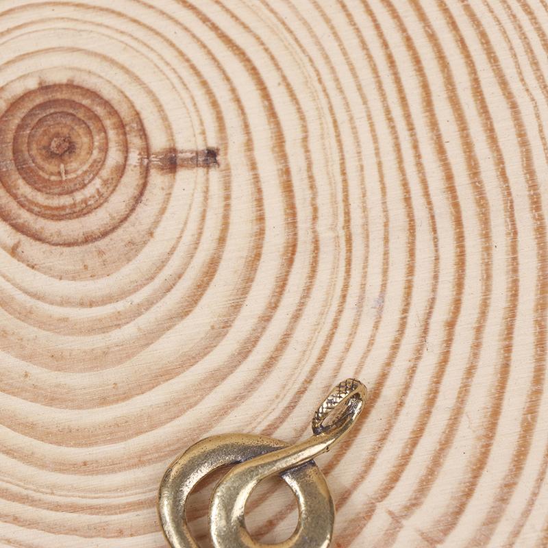 Антикварная бронзовая статуя змеи Миниатюрные фигурки Медные зодиакальные животные Украшения для стола Орнаменты Изделия из латуни