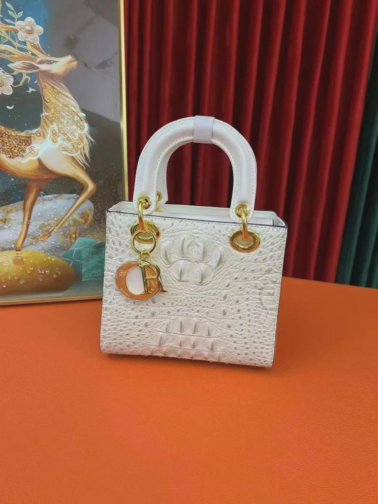 Сумка через плечо из натуральной кожи с крокодиловым узором красного цвета - сумка для подружки невесты в стиле принцессы Дианы