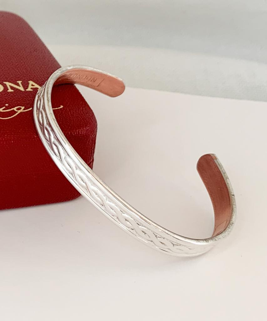 Серебряный браслет-манжета Sabona London S5 из меди с покрытием Tudor