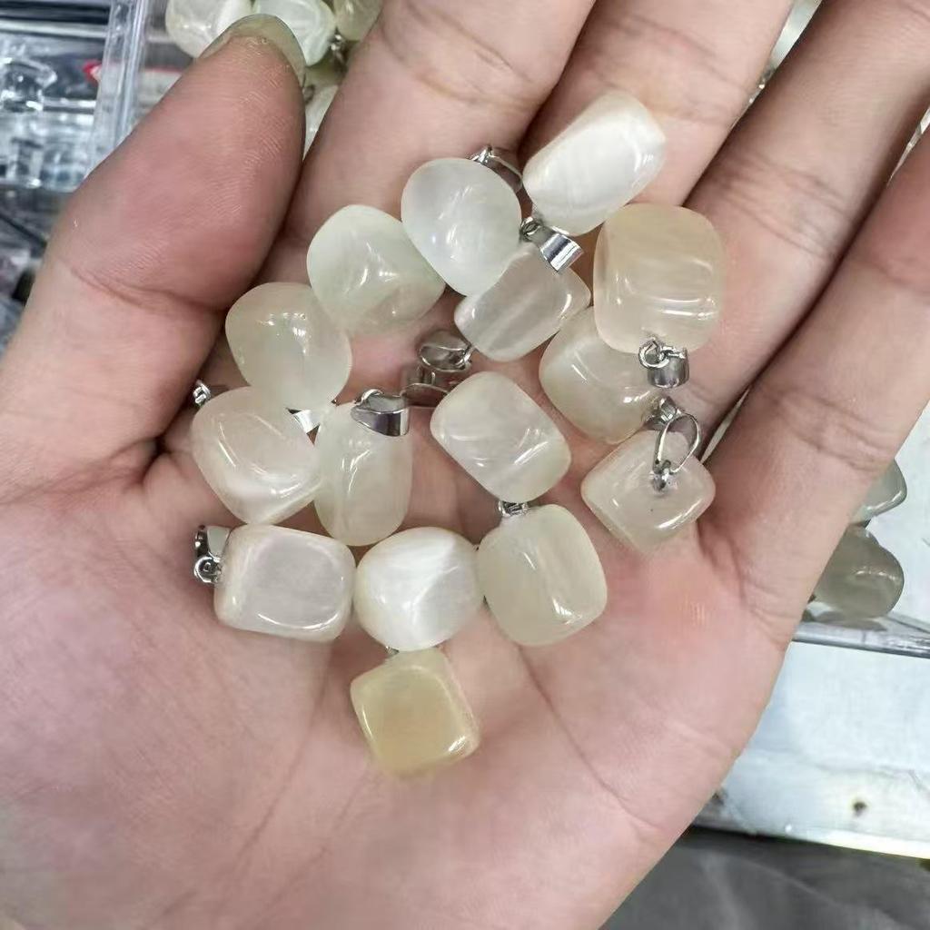 Natural Crystal Agate Irregular Pendants (15-20mm) for DIY Jewelry