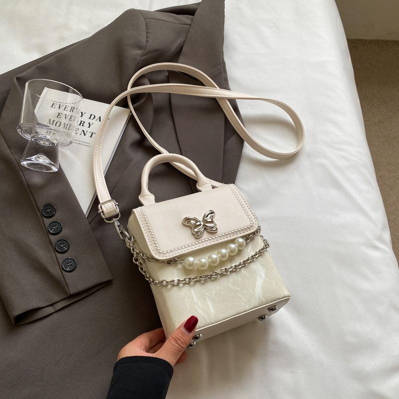 Серебряная женская сумка лето 2024 новый модный нишевый дизайн маленькая квадратная сумка интернет знаменитость бабочка сумка для мобильного телефона