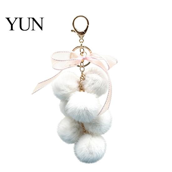 Grape Plushie Charm Plush Keychain for Handbags, Fuzzy Cluster Bag with Bow Bow, Decorative Fluffy Ball Keyring Backpacks and Purses Fruit