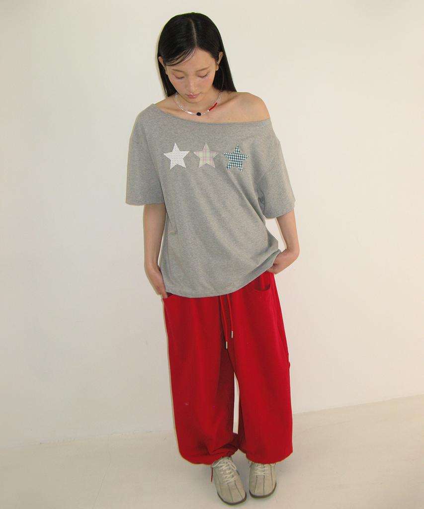 RONRON 3 Star Applique Off Shoulder T Shirt Gray