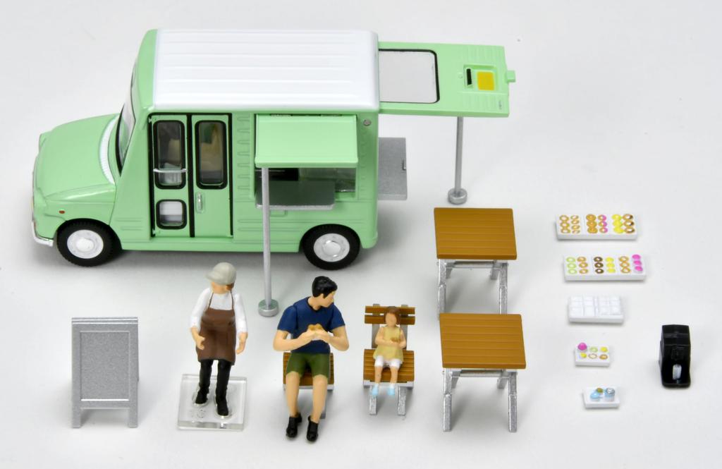 TOMYTEC GeoColle 64 24a Donut Shop ABS PVC figure and accessory set scale miniature car set #CarSnap resin, + 1/64 die-cast