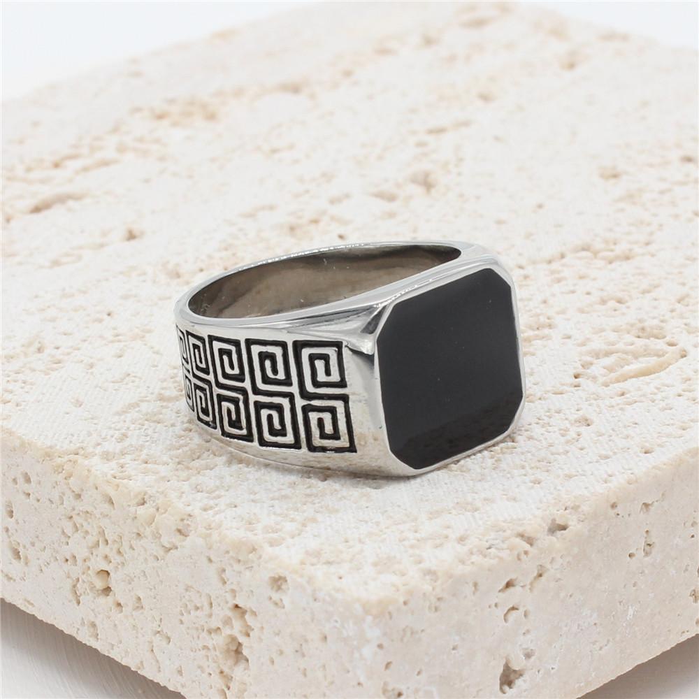 Модное и минималистичное мужское квадратное кольцо Great Wall Pattern с черным капельным клеем и аксессуарами