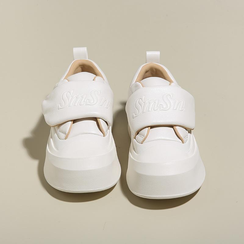 Модные и универсальные женские спортивные туфли на плоской подошве, уменьшающие возраст, весенние новые повседневные туфли на толстой подошве с пряжкой в стиле ретро для скейтбординга