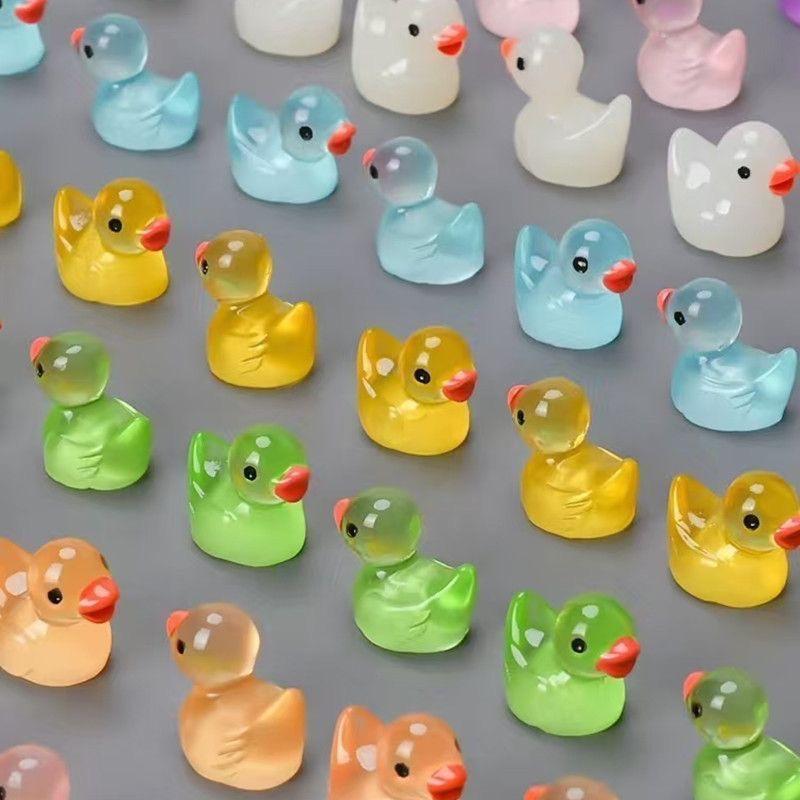 10/30/50PCs Luminous Mini Ducks Tiny Ducklings Figures Glow In Dark Small Ducks for Moss Microlandscape Miniatures Garden Decor