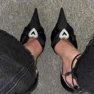 Модные маленькие туфли-лодочки на высоком каблуке с бриллиантовым бантом «Любовь» 2024 Новые остроносые тонкие ажурные французские сандалии с закрытым носком для светских львиц