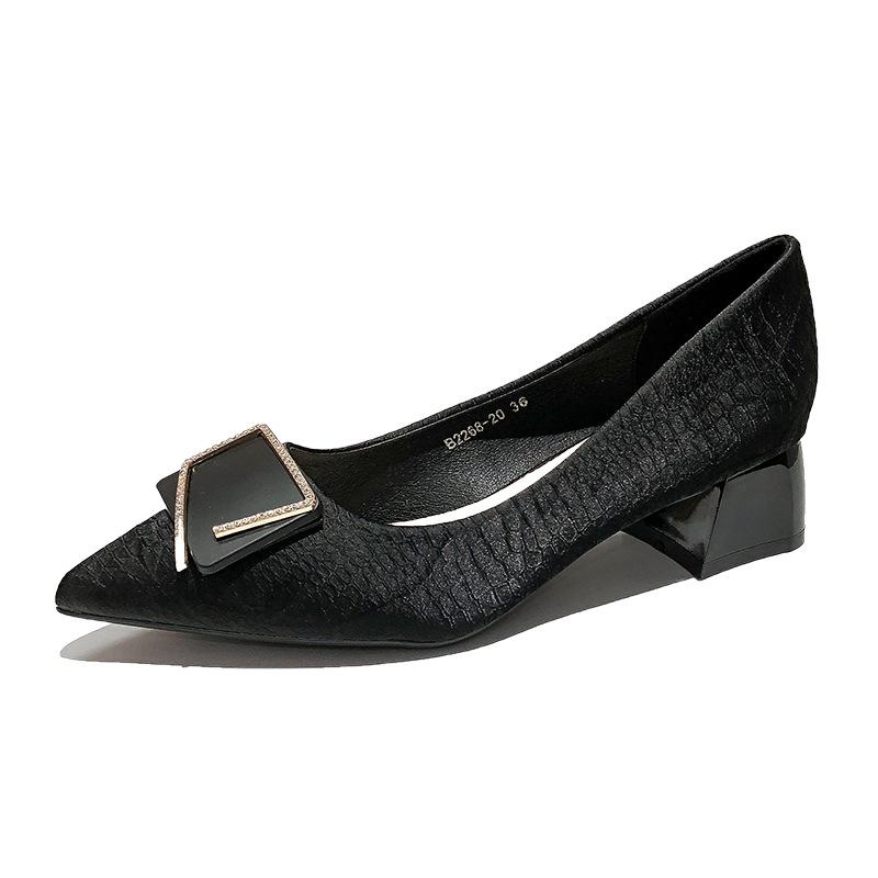 2024 New Pointed Single Shoe Shallow Mouth Thick Heel Heels Women Diamond Fashion Casual Simple All-match Mary Jane Shoes