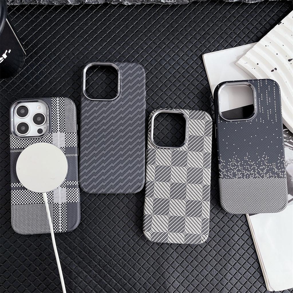 The Checkered British Magnetic Phone Case Is Suitable for IPhone15pro Cases, 14max Cases and Apple 16plus Cases
