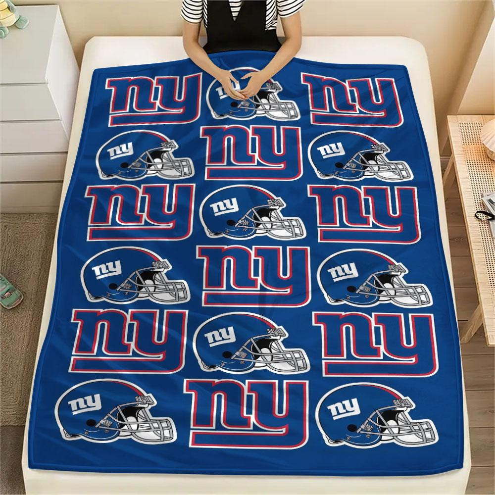 New York Giants Printed Flannel Blanket, soft throw for bedroom sofa, washable, fan merchandise, great gift.