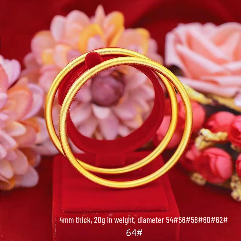 Браслет-лотос вьетнамского происхождения из песочного золота с имитацией простого золотого кольца