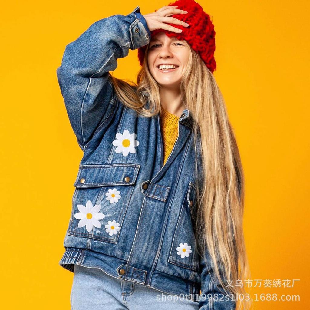 Цветочная вышивка наклейка на ткань сумка украшение компьютерная вышивка этикетка маленькая белая вышивка цветок глава мальчик гладить милый цветок нашивка