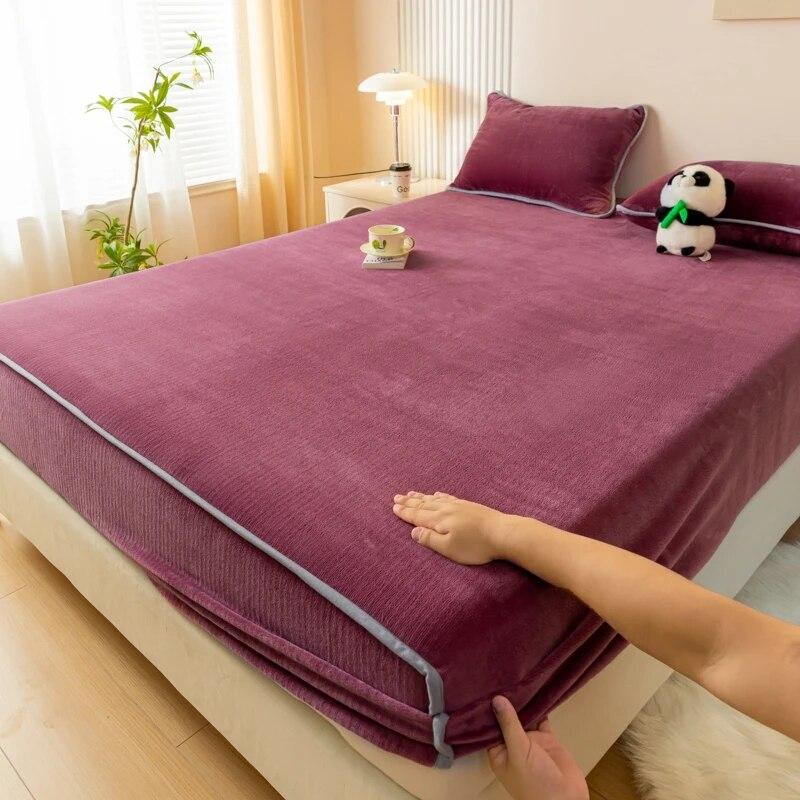 Простыня из молочного бархата с закругленными краями, защитный чехол для матраса с резинкой, зимняя толстая теплая однотонная простыня