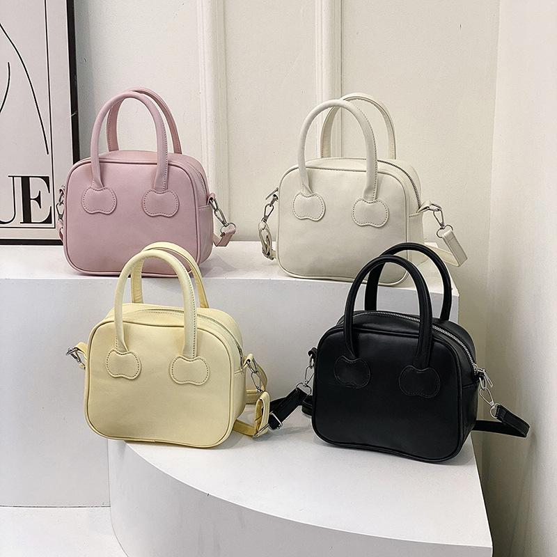 New Bag for Women's Fashionable and Beautiful Spring and Summer Beauty One Shoulder Crossbody Bag Fashionable Handheld Small Square Bag