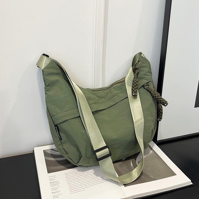 Легкая нейлоновая сумка кроссбоди: Модный дизайн в виде пельменя большой вместимости для женщин