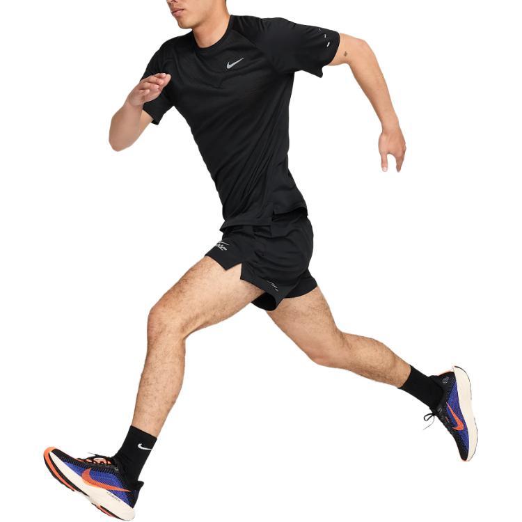 Nike Футболки Мужские Черные С Круглым Вырезом HV5204-010