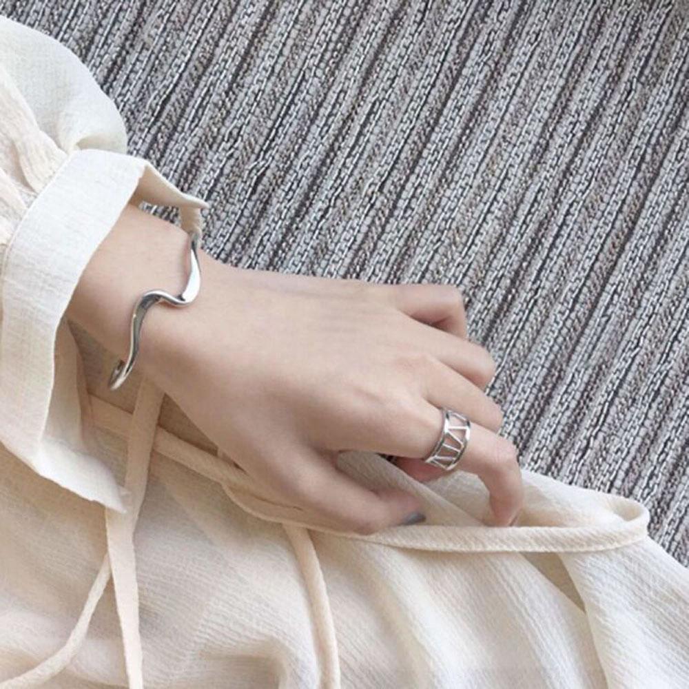Trendy Fashion Adjustable Arc Bending Girls Opening Bangle Jewelry Simple Bracelet Women Gift