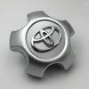 Наклейка с логотипом на колпак ступицы Toyota RAV4 (Модели 2009-2013 годов)