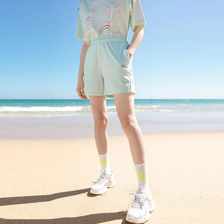 Anta Стиль жизни серии мультфильм медведь буквы узор эластичные трикотажные шорты женские шорты лето-облачно-зеленый 162228333-2