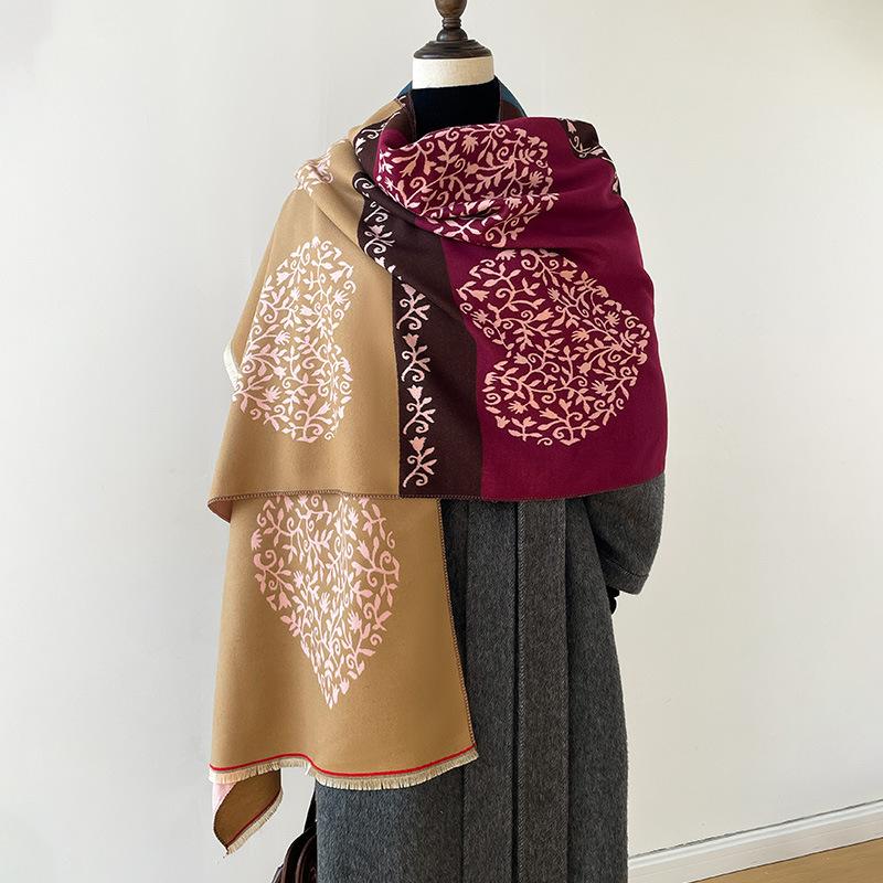 Heart-Shaped Contour Floral Simple Contrasting Colors Korean Women'S Thermal Scarf Fashionable High-End Shawl