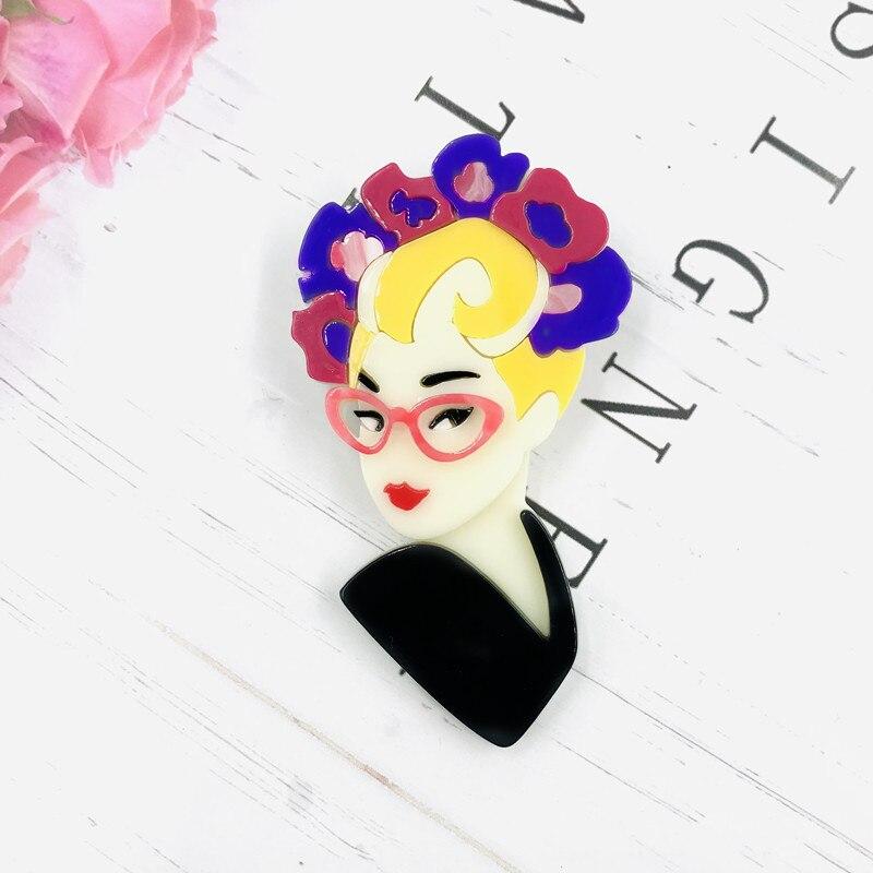 Blucome New Design Unique Lady Figure Acrylic Brooch Pins For Women Girls Pins Lapel Badges Bag Decorations Party Dress Jewelry