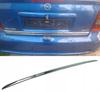 Седан Opel ASTRA MK IV G HB — Хромированная отделка багажника — Акцент на задней двери — Деталь задней части автомобиля премиум-класса — Тюнинг Shine Enhancer