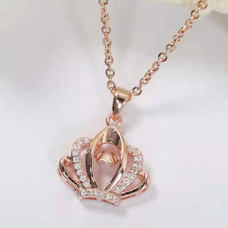 Ожерелье с короной, женское, легкое, роскошное, медное покрытие, слегка инкрустированное бриллиантами, ветер не выцветает, простая, темпераментная модель для друзей