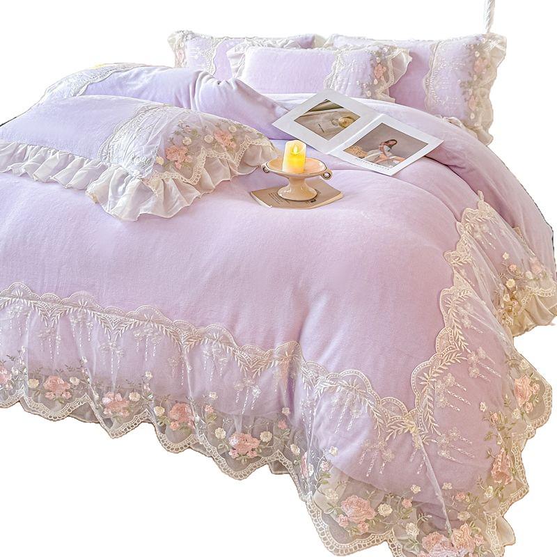 Корейский принцессный комплект из 4 предметов из молочного бархата с кружевной отделкой: Антистатичные простыни и пододеяльник из кораллового флиса