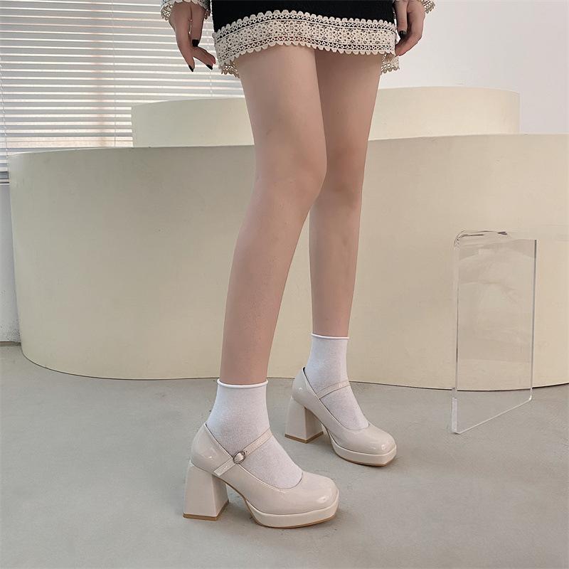 Туфли на высоком каблуке женские 2025 года новые осенние квадратные туфли на толстом каблуке водонепроницаемые туфли на толстой подошве белого цвета Мэри Джейн