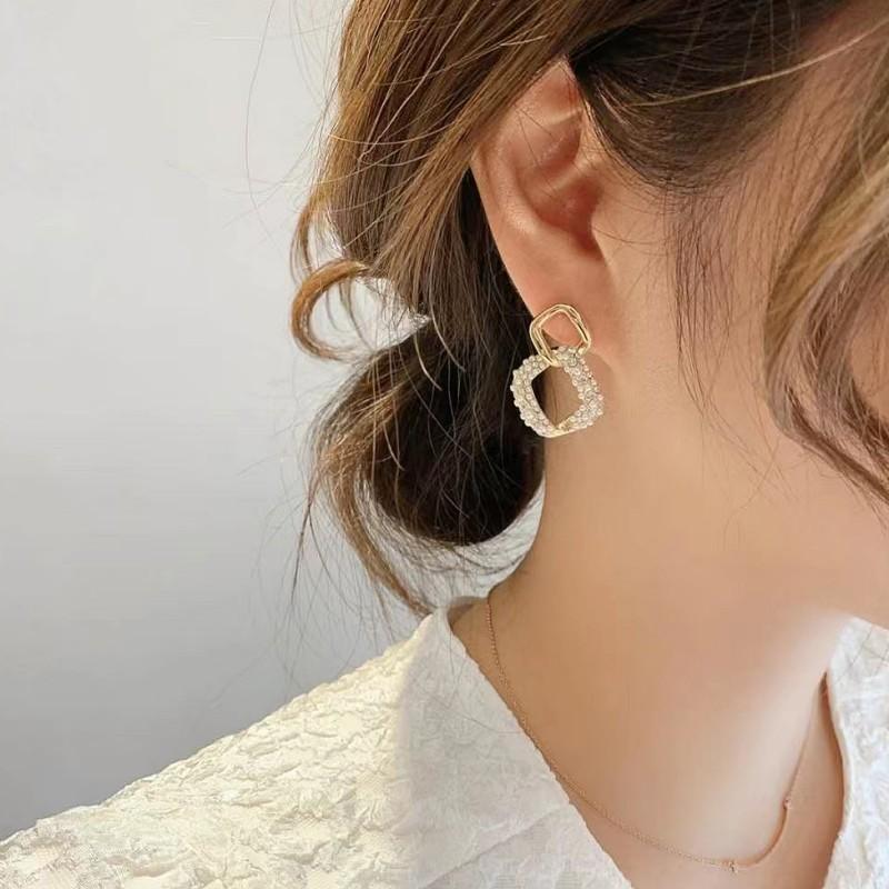 Серьги-гвоздики с серебряной иглой, темпераментные, нишевый дизайн, новая мода, инкрустированные цирконами, жемчужные, квадратные